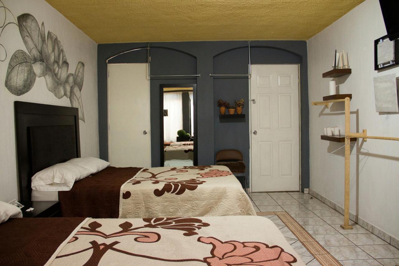 Hotel Boutique Charlotte Arandas エクステリア 写真