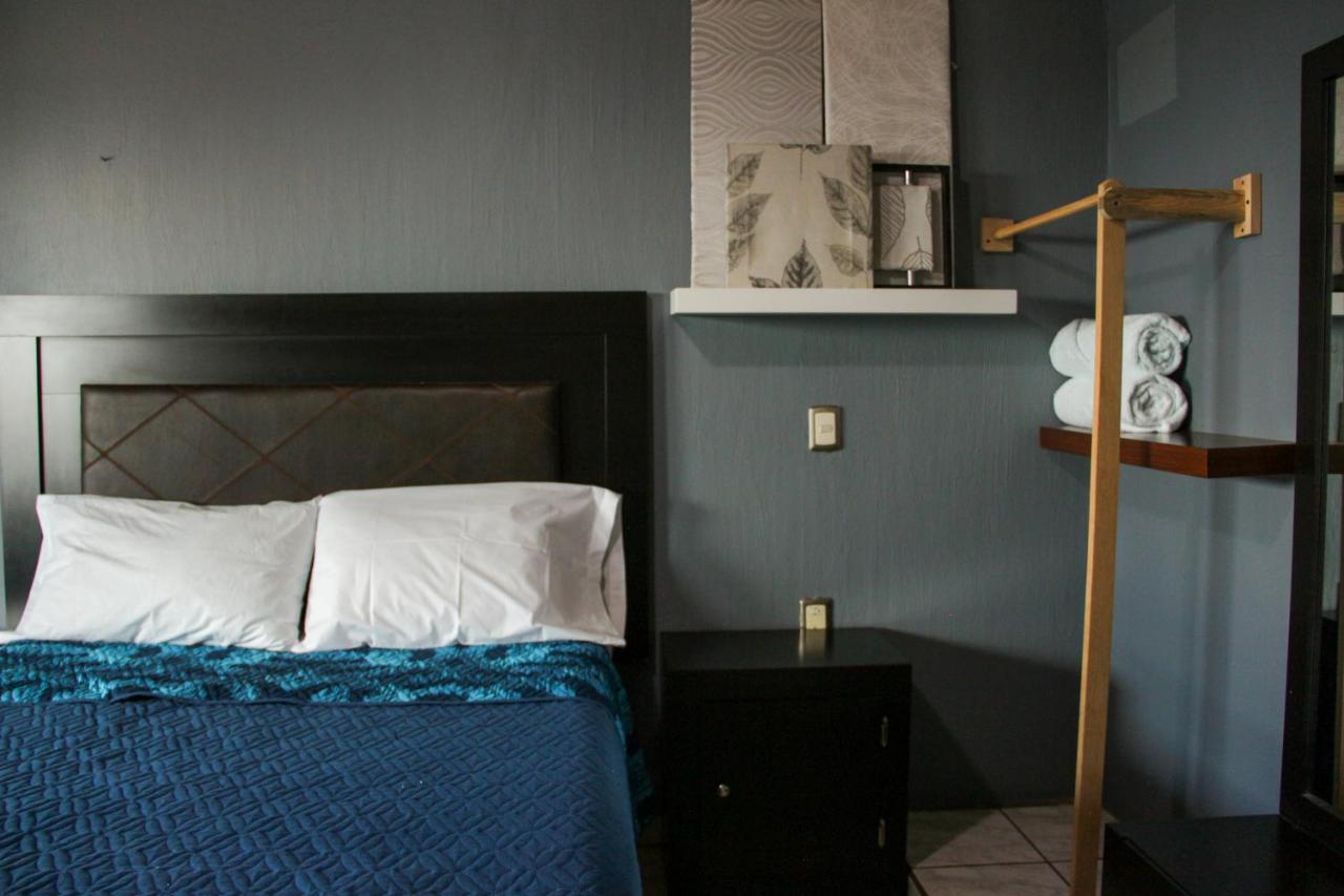 Hotel Boutique Charlotte Arandas エクステリア 写真