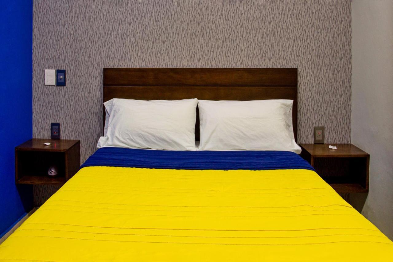 Hotel Boutique Charlotte Arandas エクステリア 写真